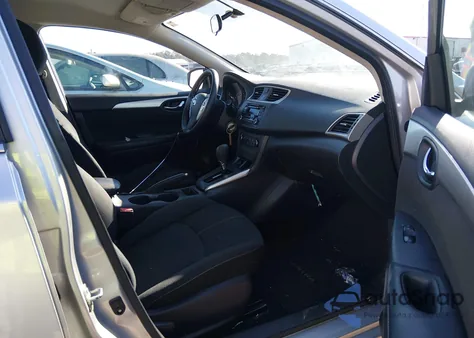 2017 Nissan Sentra S z USA, uszkodzony, nr VIN 3N1AB7AP7HY219142